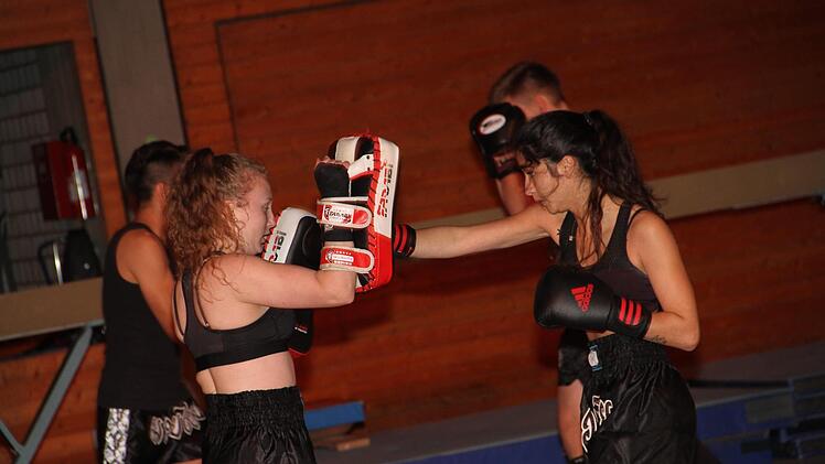 Das Kampfsportteam Lichtenfels gab einen Einblick in die Sportart Kickboxen.Gerda Völk