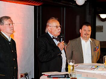 Georg Hock (Mitte/bei der von der Bayerischen Rundschau veranstalteten Podiumsdiskussion der Direktkandidaten) konnte sich am Sonntagabend als Wahlsieger unter den kleinen Parteien fühlen.    Bei den Zweitstimmen lag die AfD im Wahlkreis Kulmbach sogar leicht über dem bundesweiten Trend. Matthias Hoch