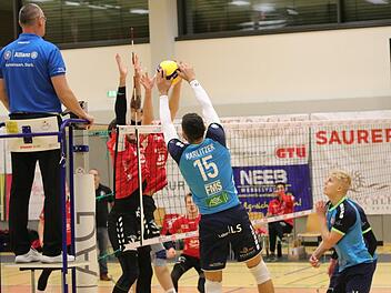 Protagonisten im Hammelburger Spiel: Lorenz Karlitzek und Zuspieler Hannes Krochmann (rechts). Foto: Jens Feistel