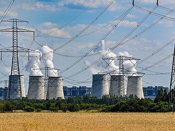 Atom, Kohle, bald auch noch Fracking: Wie weit gehen wir in Zeiten knapper werdender (Billig-)Energien?