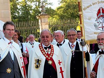 Von links: Hans Joachim Schetzler von Sulzfeld, (Zeremonienmeister), Rolf Graf von Trautskirche zu Kapfelsberg (Altgroßmeister), Stefan Graf von Schöneberg (Bannerherr) und Wilfried Graf von Auer zu Tobeln (Komtur von zue Babenberg) gehören zu den Schwertbrüdern. Fotos: Johanna Blum