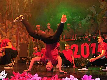 Die Breakdancer "Red Squad Crew" der Ballettschule "On Point" hatten sich ihren Applaus redlich verdient. Fotos: Ulrike Langer