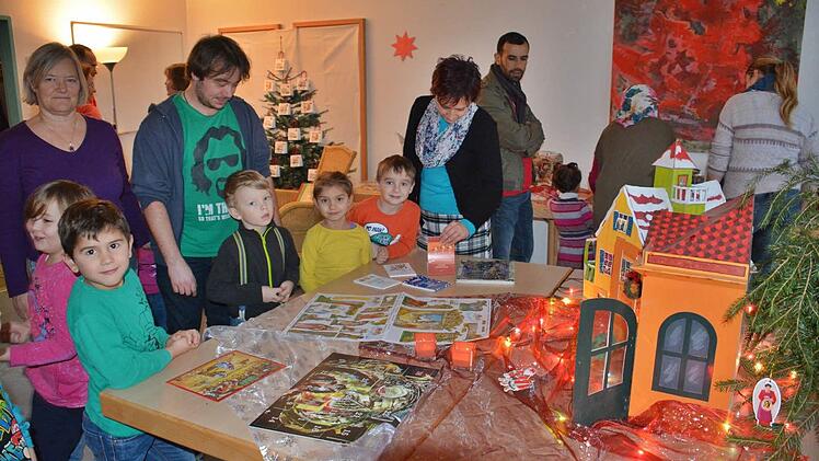Monika Leu vom Bad Königshofener Kindergarten mit einer Kindergruppe Foto:Hanns Friedrich