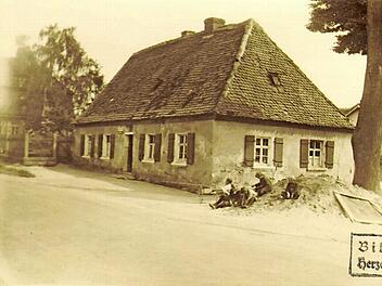 Das Siechhaus stand einst an der Erlanger Straße.  Foto: Archiv