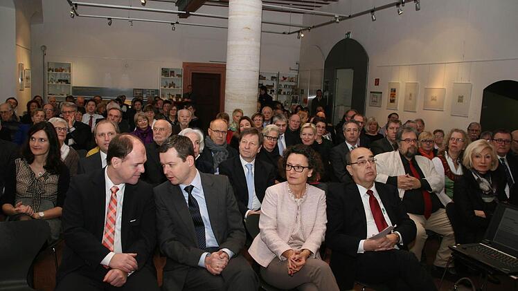 Die Gäste des Neujahrsempfangs ind er Kaiserpfalz Foto: Sylvia Hubele