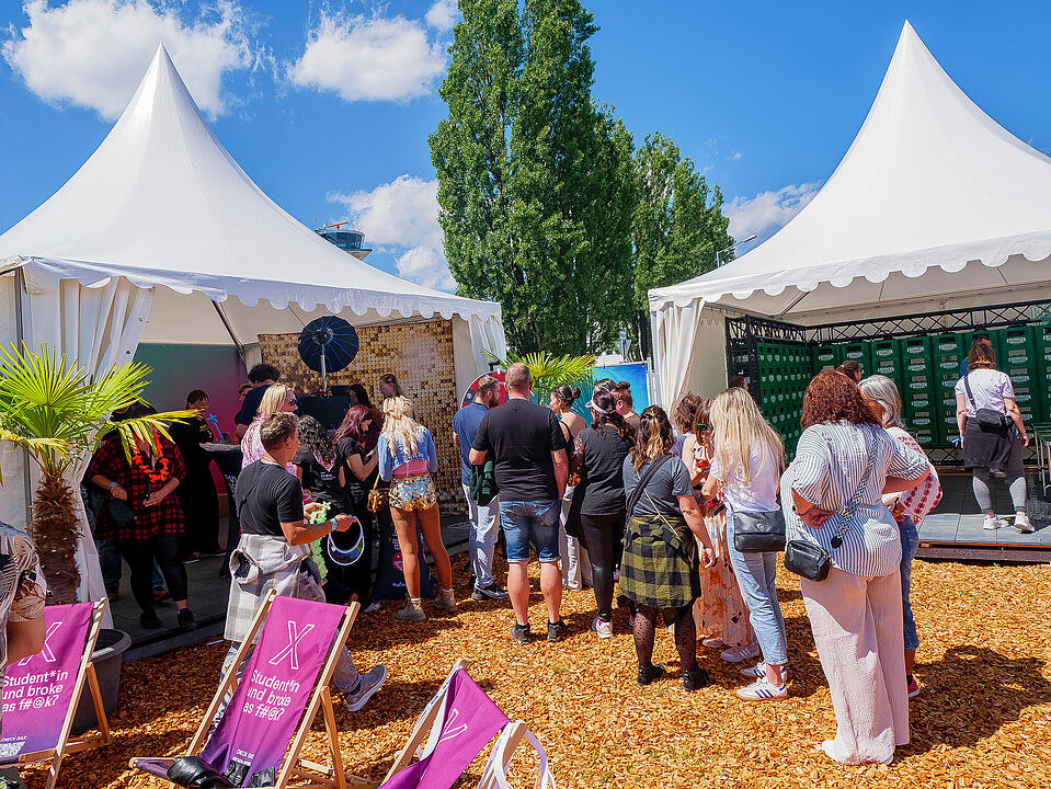Das Sommerfestival f&uuml;r alle, die feiern, tanzen und einfach gl&uuml;cklich sein wollen!