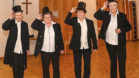 Das "Männerquartett" mit (von links) Johanna Ernst, Christa Kemmelmeier, Ursula Schwender und Heidrun Weber