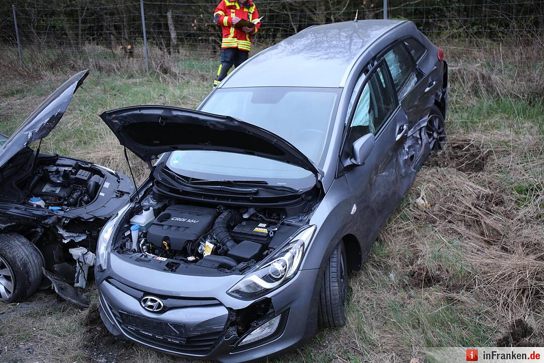 A9: 35-Jähriger verliert Kontrolle über sein Auto und kollidiert mit Anhängergespann