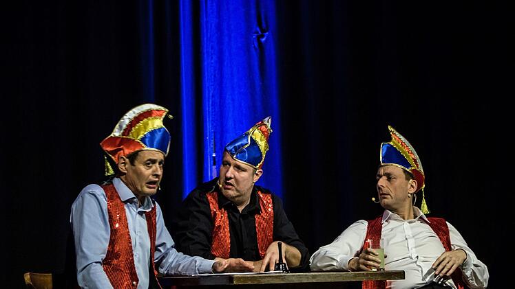 Das neue Programm des Kabarett-Trios TBC feierte seine Premiere in Beiersdorf.Foto: Jochen Berger