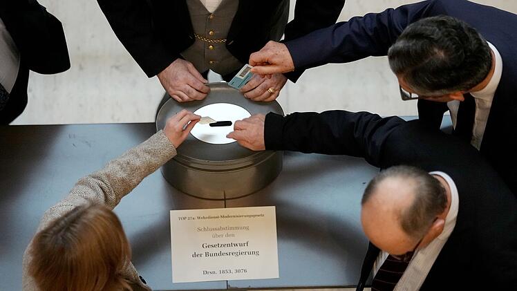 Bundestag - Wehrdienstgesetz