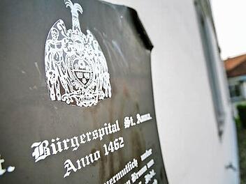 Im Kronacher Spital könnte schon bald eine dritte Wohngruppe für minderjährige Flüchtlinge untergebracht werden. Für den Bürgermeister ist dies kein Problem. Vor den Auswirkungen der Flüchtlingskrise warnt er allerdings.  Foto: Archiv