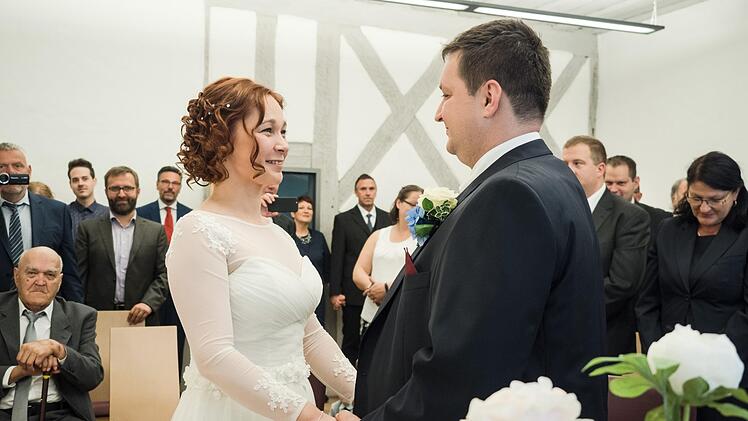 Janet Müller-Zimmer und Markus Zimmer genossen bei ihrer Hochzeit das Flair der Festung. Foto: privat
