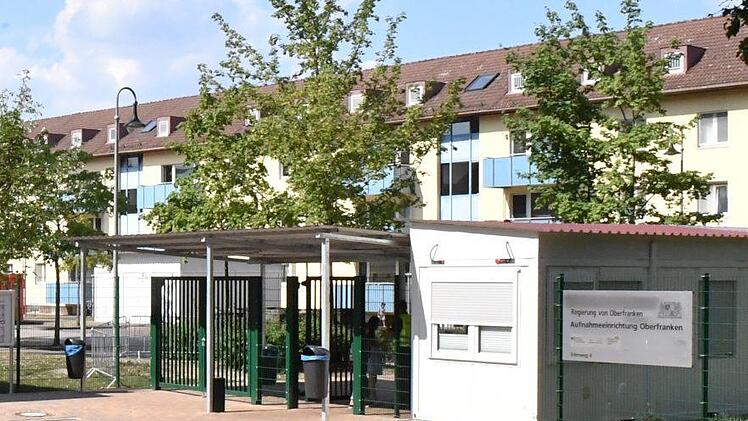 Die Bilanz der Aufnahmeeinrichtung  Oberfranken (AEO) fällt nach Ansicht von Kritikern ernüchternd aus. Das Ombudsteam der Stadt Bamberg fordert weitere Anstrengungen für einen angemessenen Betrieb eines "Ankerzentrums". Foto: Ronald Rinklef