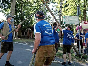 Statt satter 30 Meter oder mehr, waren es heuer zehn Meter, die in die Senkrechte gebracht wurden. Foto: Richard Sänger