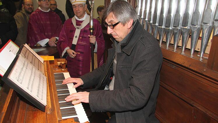 Organist Wolfgang Trottmann spielte zur Orgelweihe.