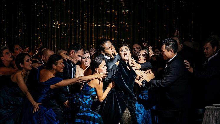 "Die Zauberflöte": Philipp Westerbarkeis Neuinszenierung von Mozarts Oper eröffnete die Spielzeit 2018/2019 am Landestheater Coburg.Foto: Sebastian Buff