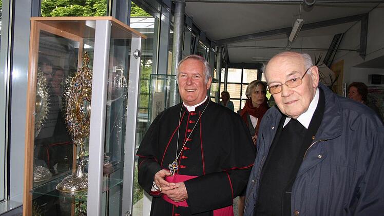 Und beim Dorfjubiläum Volkers im Jahr 2011. Fotos: Ralf Ruppert