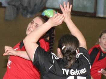Erstmals stand Annabell Hauguth (l.) nach einer halbjährigen studienbedingten Unterbrechung wieder im Eberner Team. Foto: Dietz