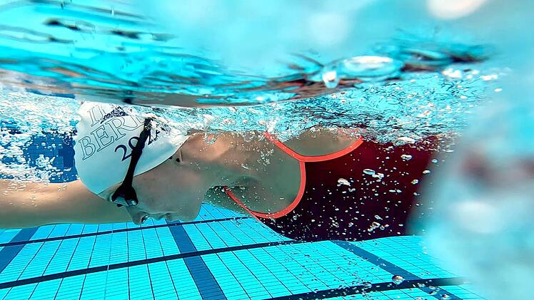 "Das Wasser ist mein Ruheort. Hier bin ich einfach ich selbst", sagt Tanja Scholz. Beim Schwimmen ist es beinahe so, als wäre der Unfall nie passiert.