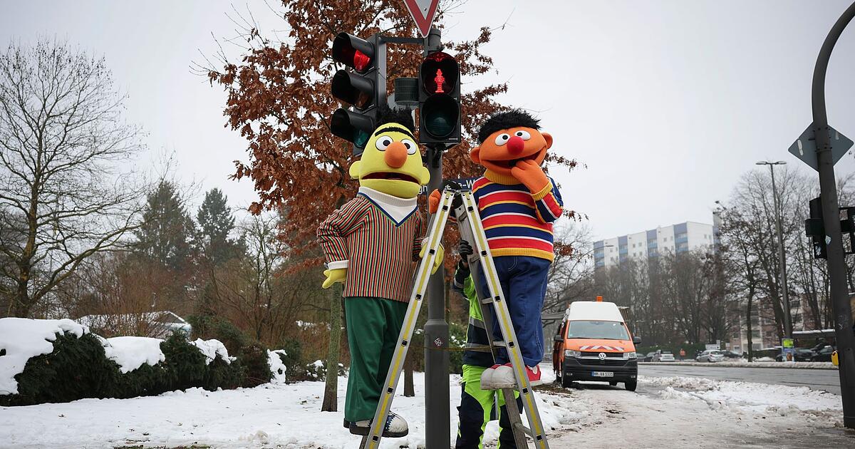 Ernie-und-Bert-regeln-in-Hamburg-den-Verkehr