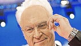 Wandlungsfähig: 2016 kam Markus Söder als Edmund Stoiber...  Foto: N. Armer/dpa