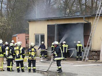 Vergangenes Wochenende gab es einen Großeinsatz der Feuerwehren im Werkstattgebäude der Firma Hollweg. Foto: Archiv/Werner Reißaus