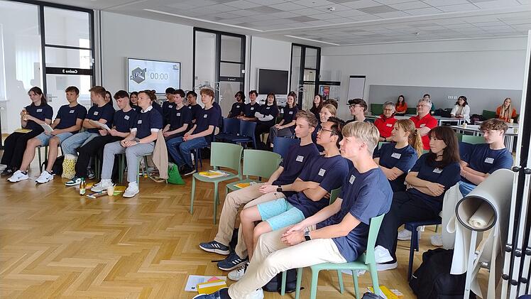 R&ouml;dental: Zweites Creators Camp war "ein voller Erfolg" - Sch&uuml;ler besch&auml;ftigen sich mit KI