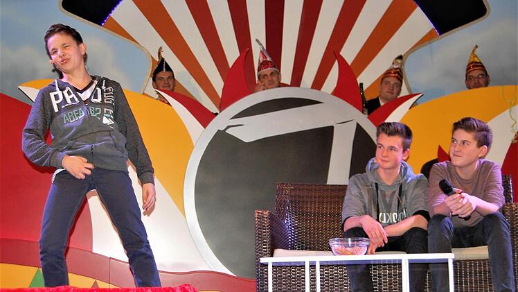 Die "Läusbuabe" (von links) Simon Koch, Tobias Kirchner und Dominik Dünisch. Foto: Sigismund von Dobschütz