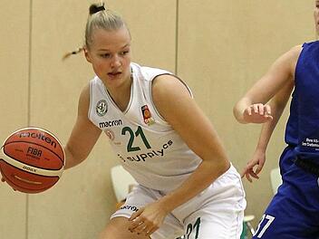 Magdalena Landwehr (links) fehlt den Teams der DJK Don Bosco Bamberg an diesem Wochenende und wohl noch länger.sportpress