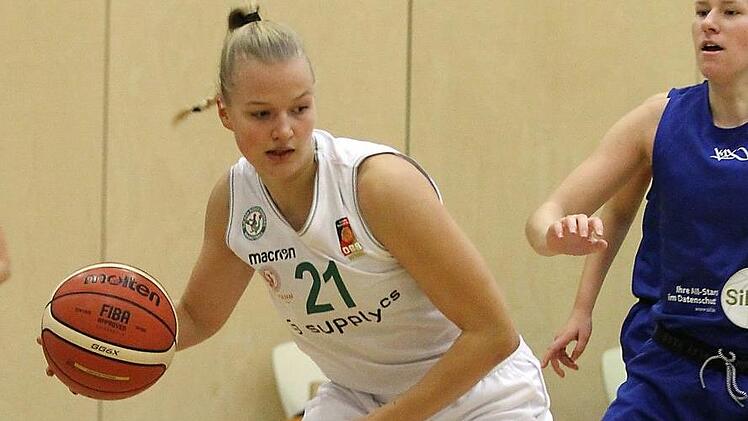 Magdalena Landwehr (links) fehlt den Teams der DJK Don Bosco Bamberg an diesem Wochenende und wohl noch länger.sportpress