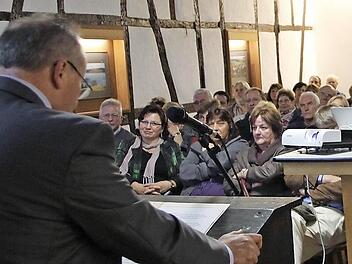 Keinen freien Platz gab es bei der kommunalpolitischen Premiere im Winkelmann-Saal. Foto: Heike Beudert