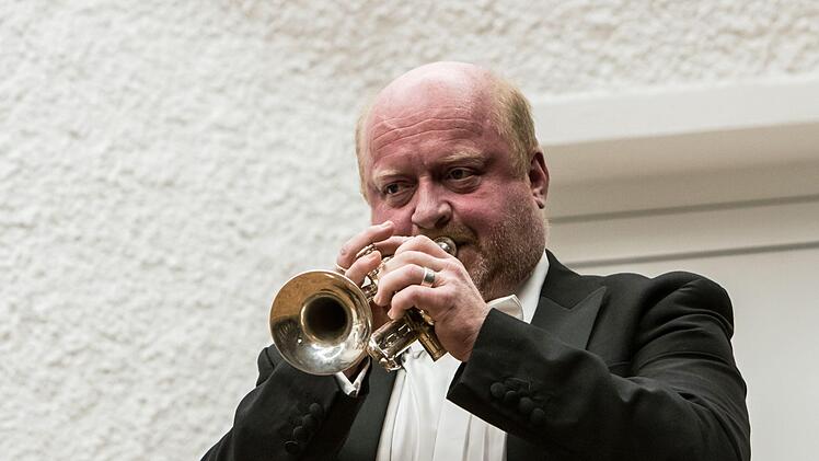Impressionen vom umjubelten Neujahrskonzert mit dem Quintett Harmonic Brass im renovierten Rathaussaal von RödentalFoto: Jochen Berger