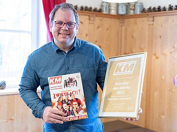 Andi Häckel ist mit seinen Musikerkollegen der Münchner Zwietracht als beste Partyband des Jahres 2022 ausgezeichnet worden.