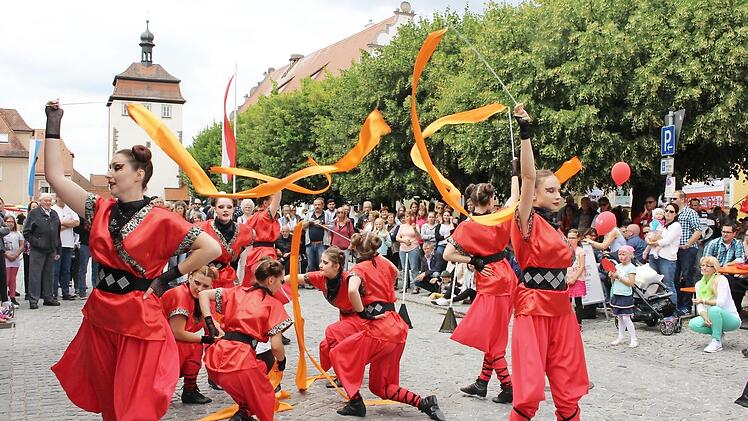 Die von Nadja Fuchs geleitete Showtanzgruppe "Grazie" aus Aschbach begeisterte mit Tanz und Kostümen gleichermaßen.