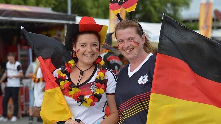 Melli Grabinger und Nicole von Fruth.