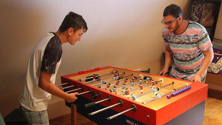 Im Jugendraum können sich die Jugendlichen treffen, plaudern und Probleme teilen.    Foto: Yannick Hupfer