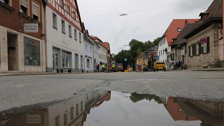 In der Bamberger Straße soll der Mann in Richtung eines Streifenwagens gespuckt haben. Die Polizeikontrolle eskalierte. Foto: Ronald Heck