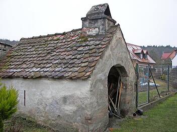 Der Backofen durfte w&auml;hrend der zw&ouml;lf N&auml;chte nicht angeheizt werden &ndash; hier der alte Backofen in Obermembach.