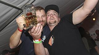 Die Landjugend Zaubach hat zum Kerwatanz eingeladen.