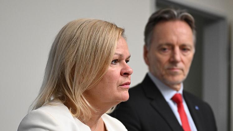 Nancy Faeser und Holger M&uuml;nch