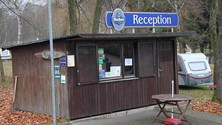 Deutlich in die Jahre gekommen ist die Anlage am See. Der neue Besitzer will hier viel Geld  investieren.