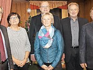 Bürgermeister Helmut Krämer mit Angela Beyerlein, Monika Schmeußer, Rüdiger Schmidt, Hans Göller und Friedrich Lang  Foto: Carmen Schwind