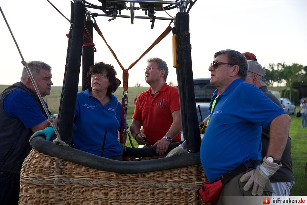 Jubiläumsausgabe: Zum 20. Mal hat die Raiffeisenbank Seebachgrund zu ihrem Ballonmeeting nach Hannberg eingeladen. Mehr als 2000 Menschen waren gekommen.