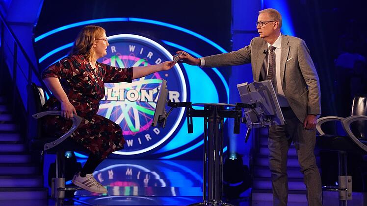 Kandidatin Stephanie Schumacher hatte es im Wesentlichen G&uuml;nther Jauch zu verdanken, dass bei der 8.000-Euro-Frage noch nicht Schluss war.