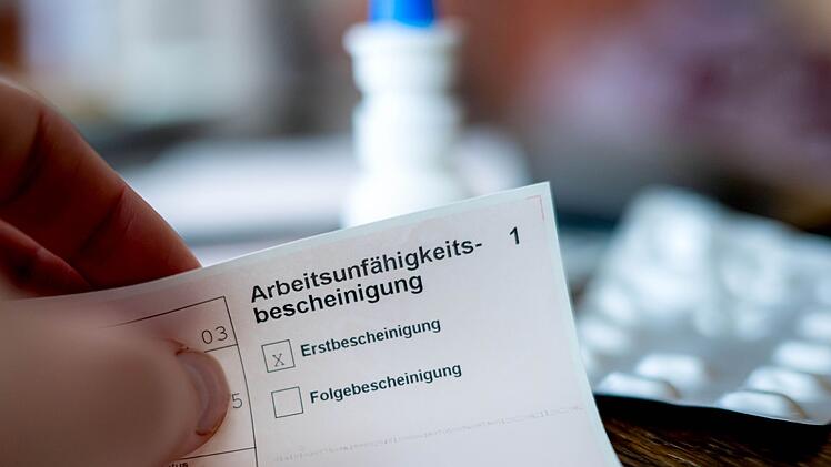 Krankschreibung: Kassenchef warnt vor &uuml;berf&uuml;llten Hausarztpraxen
