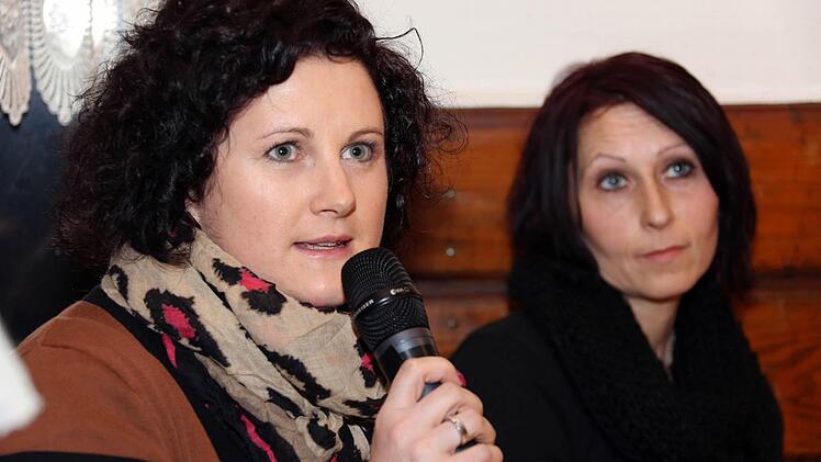 Susan Simon (links), Kinderhortleiterin Nicole Aslan und ...