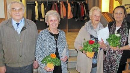 Ehrungen beim VdK Coburg Nord. Unser Bild zeigt von links den stellvertretenden Kreisvorsitzenden Horst Nikol, Helga Konradt, Hanna Krappmann und Brigitte Leipold. Foto: Martin Koch
