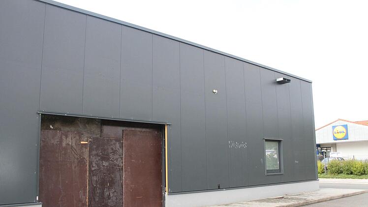 Die ehemalige "Sonnen"-Spielhalle in der Albert-Ruckdeschel-Straße wird derzeit umgebaut. Foto: Sonny Adam