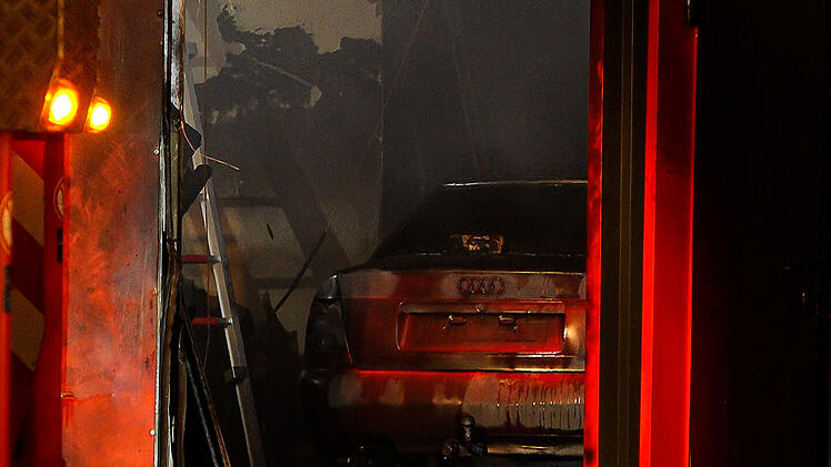 Lagerhalle in Vollbrand (16)