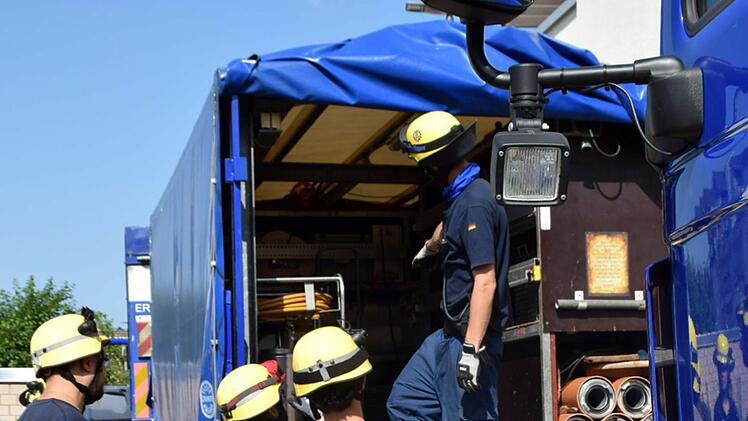 Erlanger THW hilft in Erftstadt